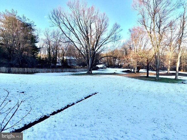 Building Photo - 5233 Kerger Rd