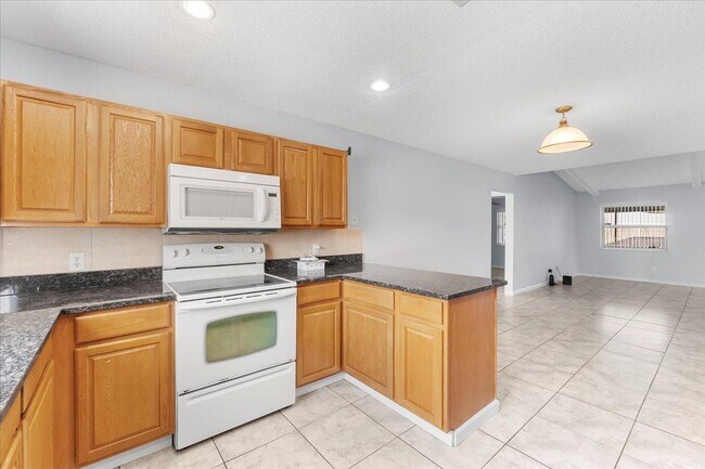 Building Photo - 508 Glade Ct