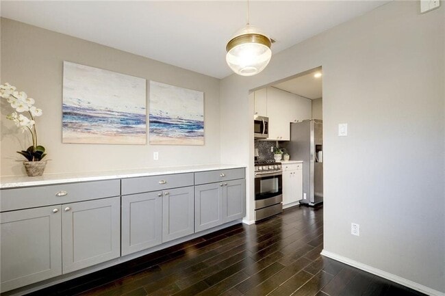 Building Photo - 3839 Dry Creek Dr