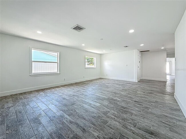 Building Photo - 3768 Arkansas Ave NE