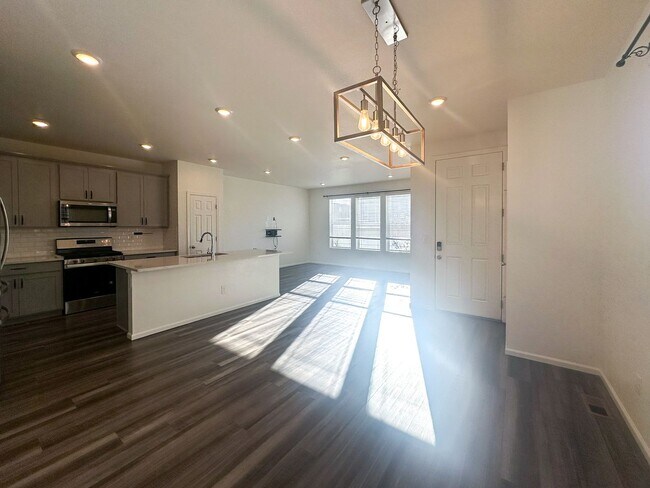 Building Photo - 17430 Pacific Peak Cir