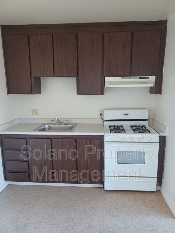 Building Photo - 1955 Grande Cir