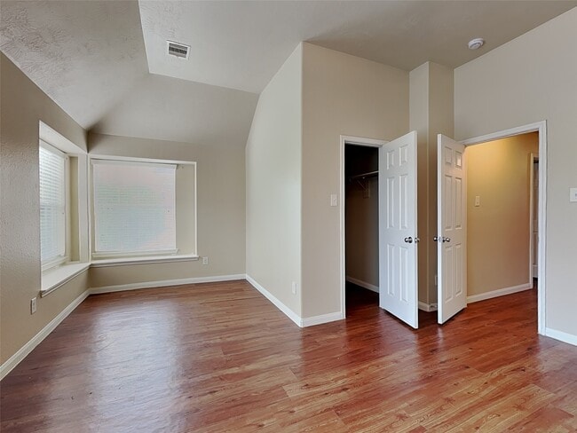 Building Photo - 2618 Bammelwood Dr