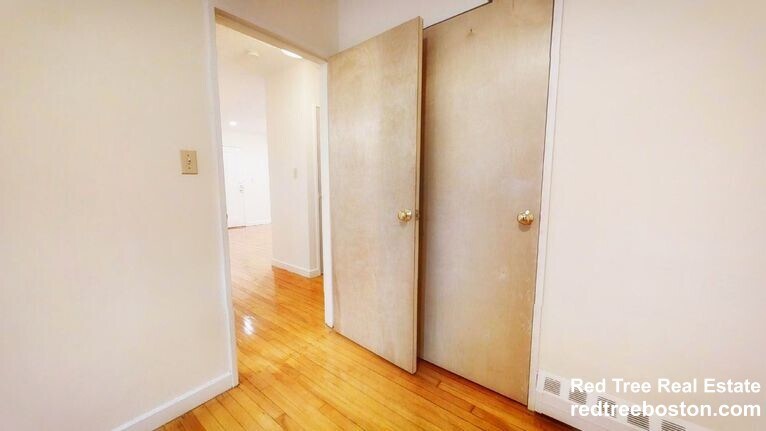 Building Photo - 59 Parkman St