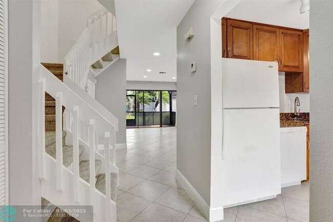 Building Photo - 3395 Carambola Cir