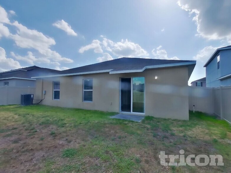 Building Photo - 10410 Fairy Moss Ln