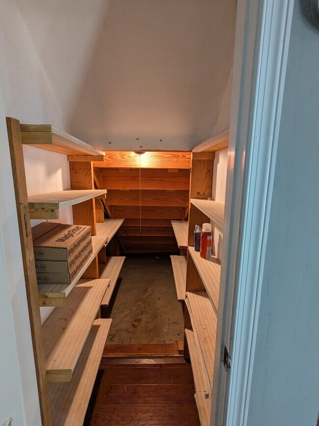 Building Photo - 12 Admiral Ct