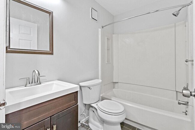 Building Photo - 1505 Woodhollow Dr