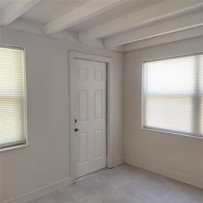 Building Photo - 1515 32nd St NW