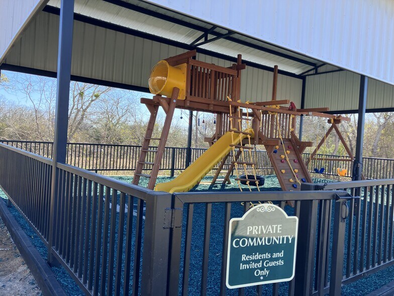 Building Photo - 1324 Mill Mtn