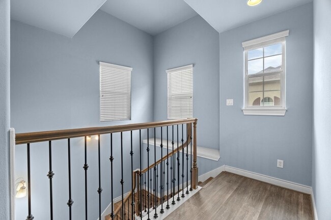 Building Photo - 2820 Sherwin St