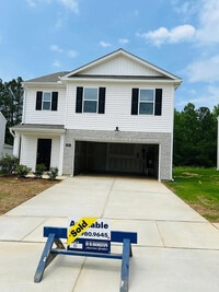 Building Photo - 250 Palm Dr