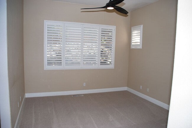 Building Photo - Beautiful 4 br, 2 bath, 2 car garage Home in Sparks.