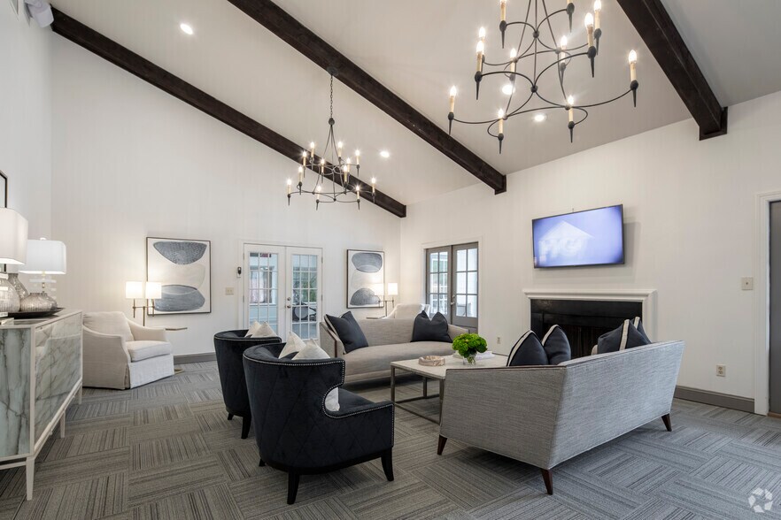 Royal Oaks of Riverchase 1400 Royal Oaks Dr Hoover AL 35244