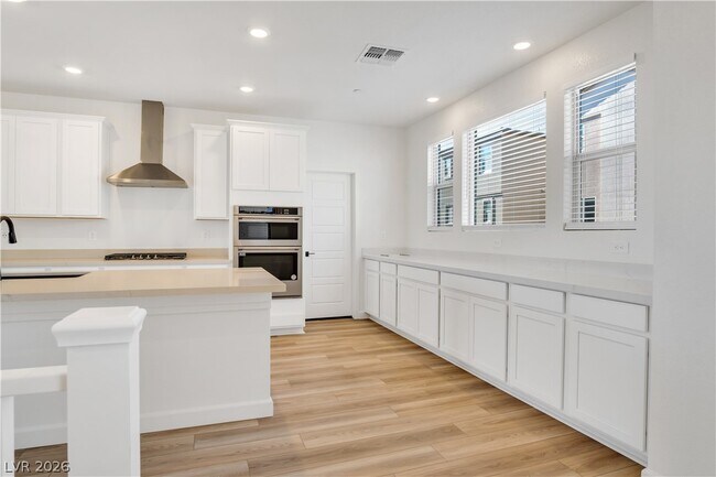 Building Photo - 1426 Whistling Kite St