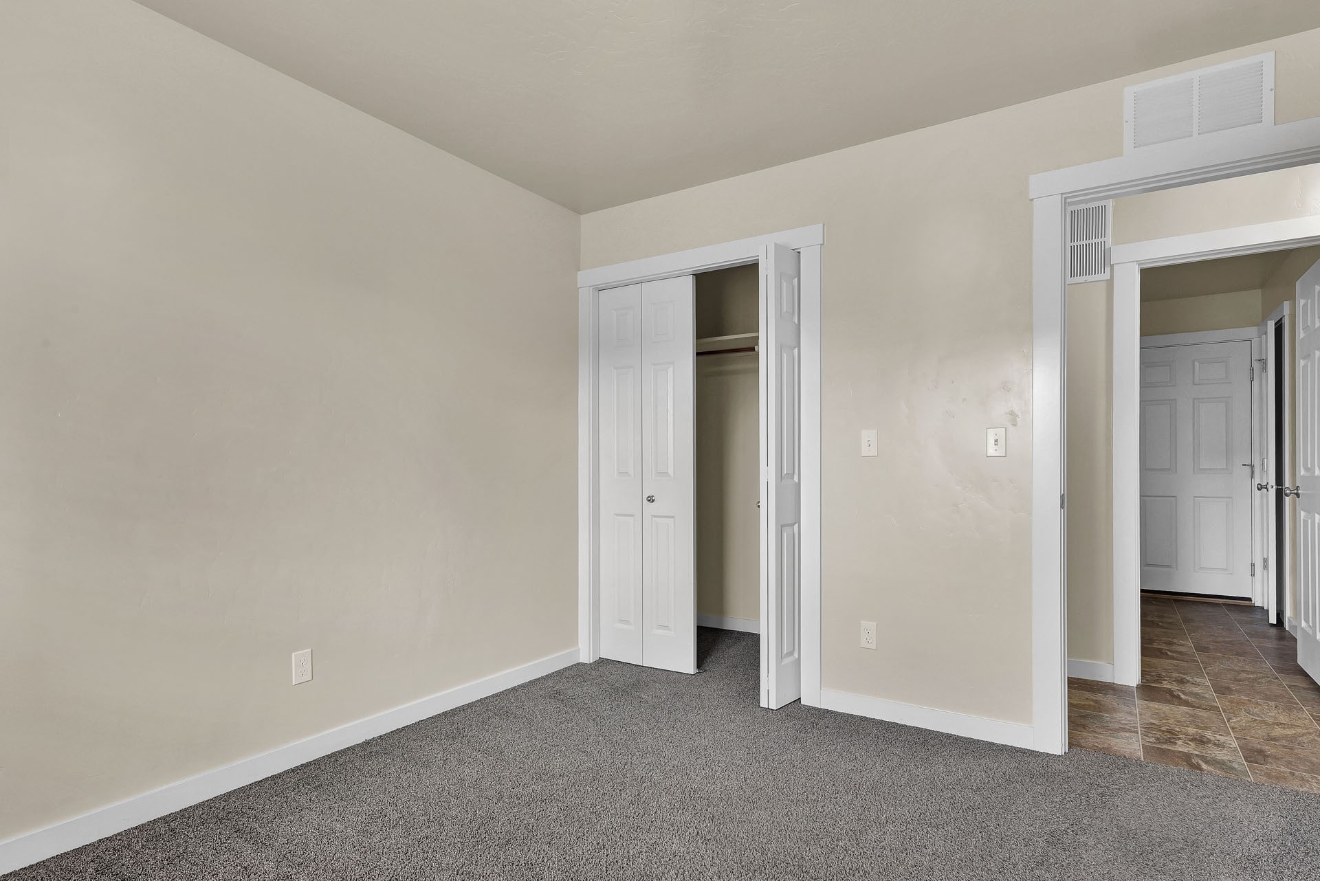 Building Photo - 1633 Placerville St