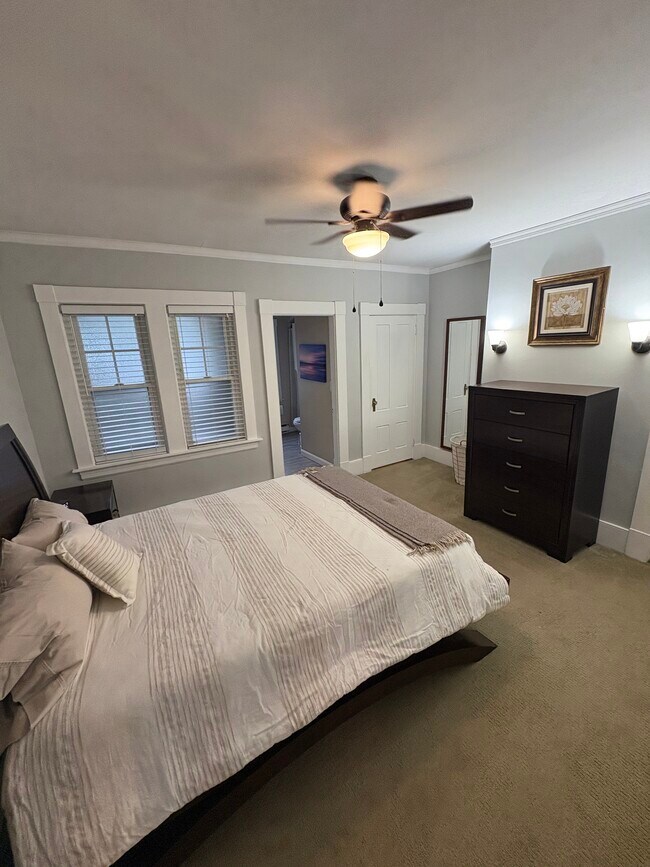 bedroom - 69 Middle St