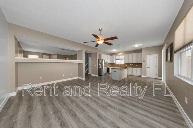 Building Photo - 12107 Fern Haven Ave