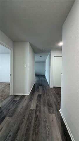 Building Photo - 701 E Kirnwood Dr