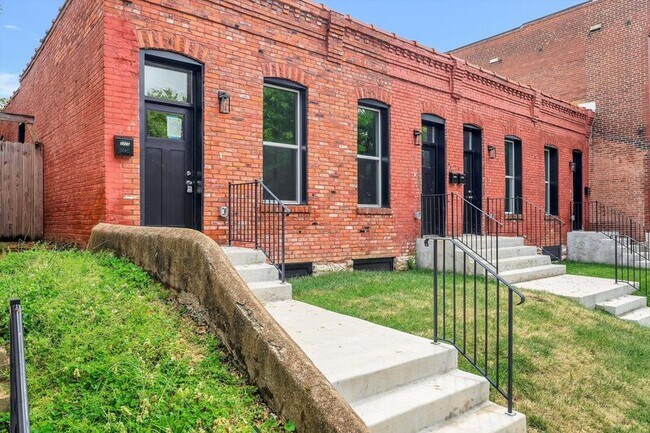 Building Photo - 3324 Michigan Ave