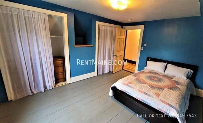 Building Photo - 180 Fourth St.