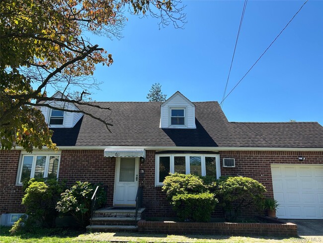Building Photo - 63 I U Willets Rd
