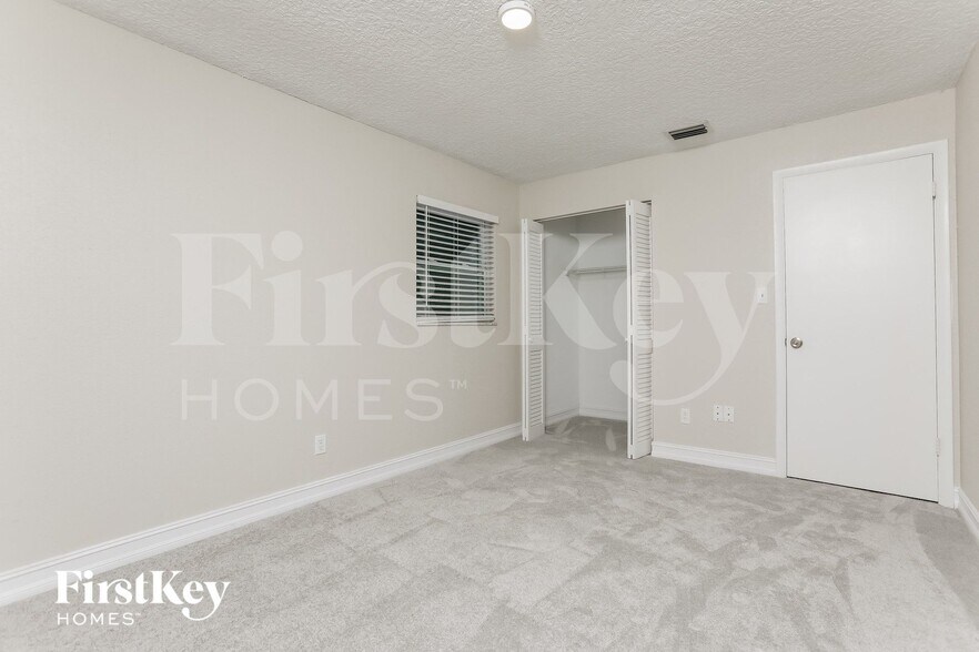 Building Photo - 2224 King Richards Ct