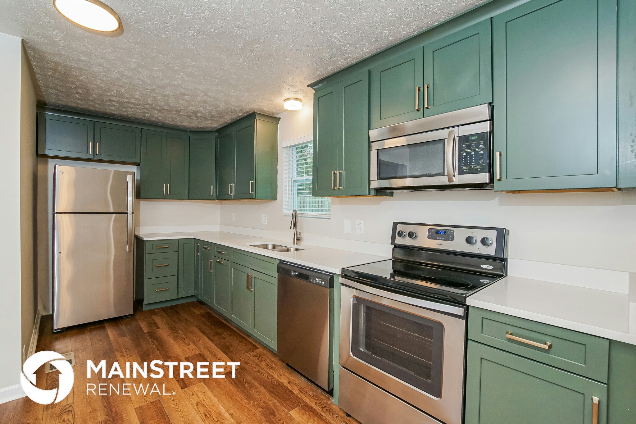 Building Photo - 1049 Roswell Rd