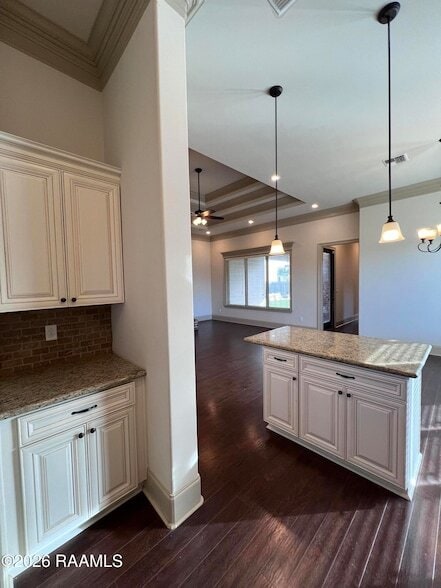 Building Photo - 100 Birchview Dr