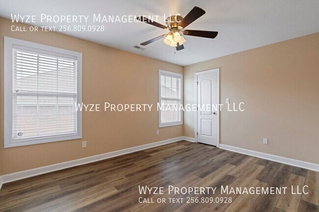 Building Photo - 104 Hardiman Pl Ln