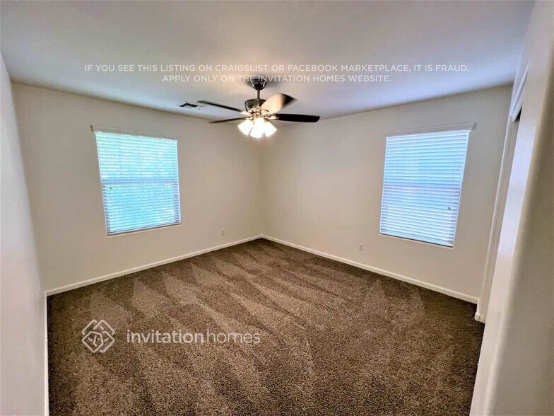 Building Photo - 1370 S Ponderosa Dr