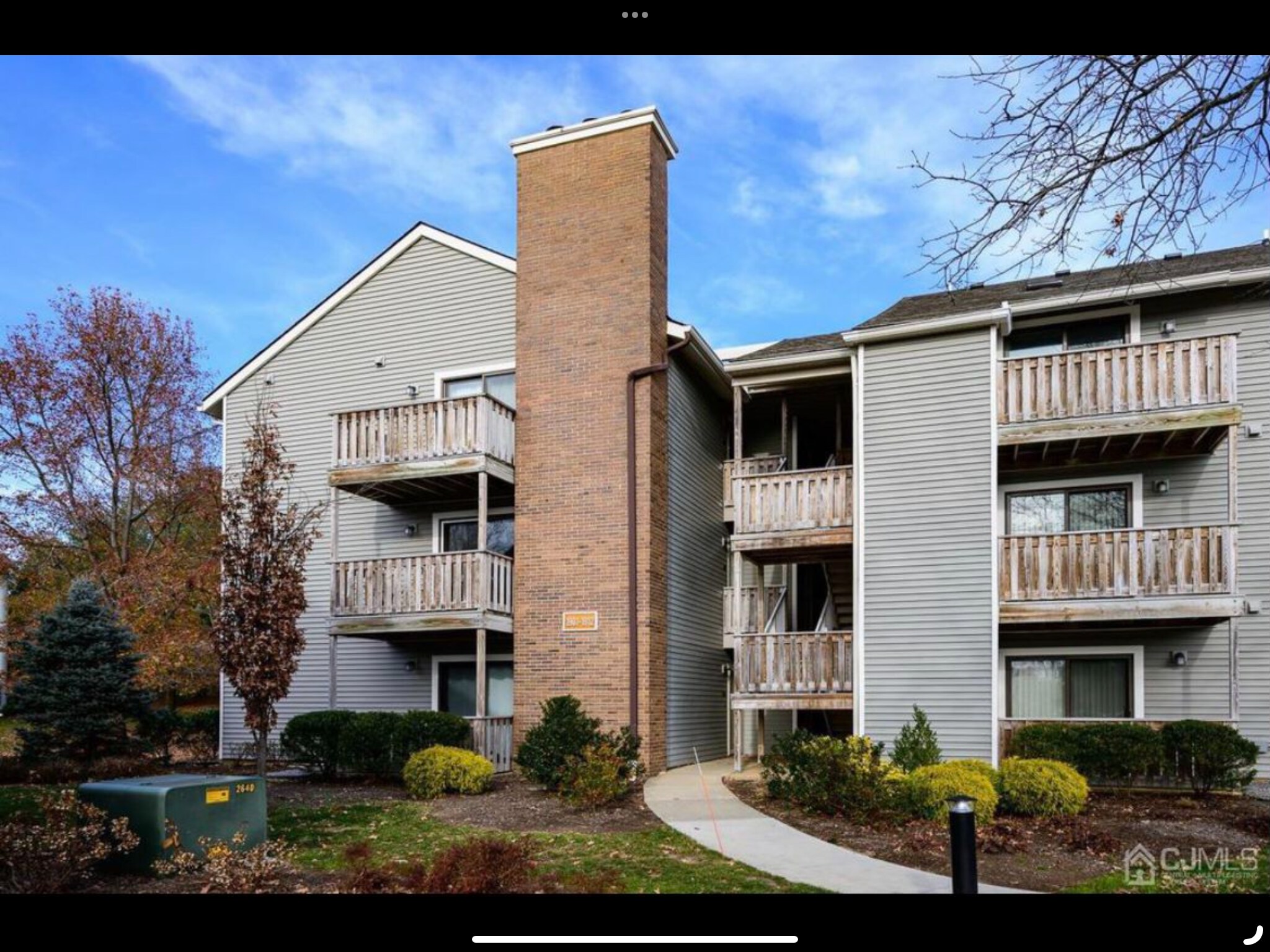 Building Photo - 1912 Ravens Crest Dr