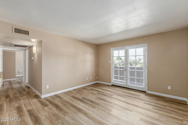 Building Photo - 5995 N 78th St