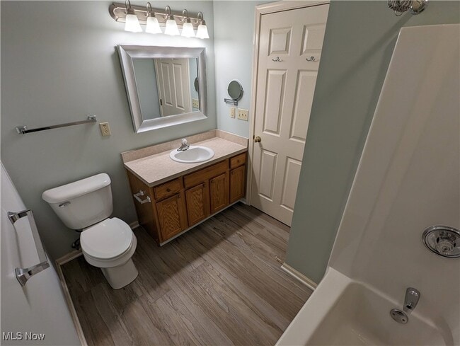 Building Photo - 1417 Hollow Wood Ln