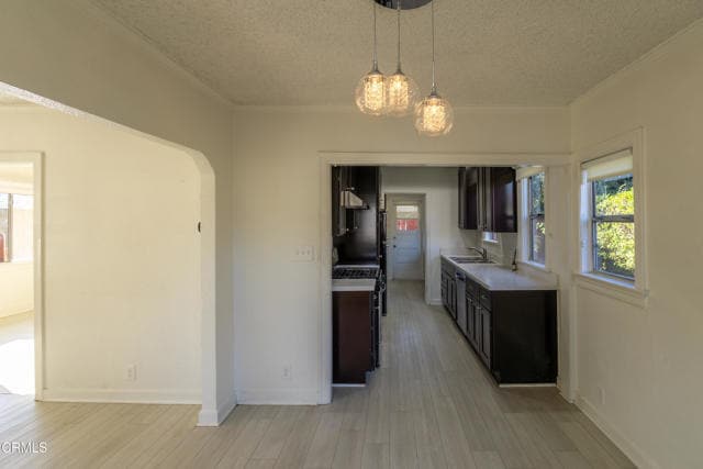 Building Photo - 927 N Catalina Ave