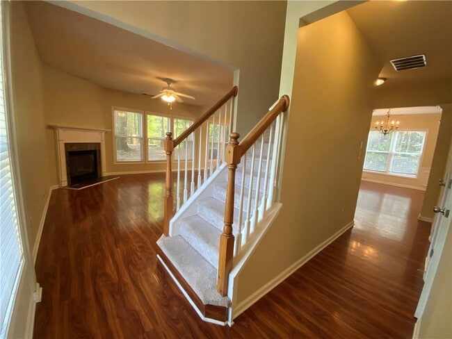 Building Photo - 3367 Harvest Ridge Ln NE