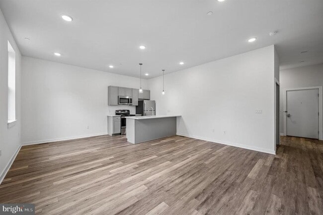 Building Photo - 4912 Baltimore Ave