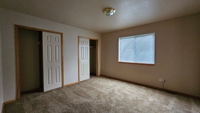 Building Photo - 1642 Columbine Village Dr