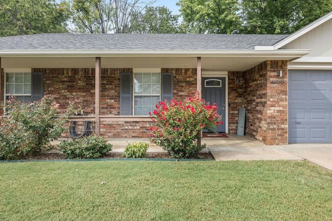 Primary Photo - 3 bedroom 2 bath home in Fayetteville, fen...