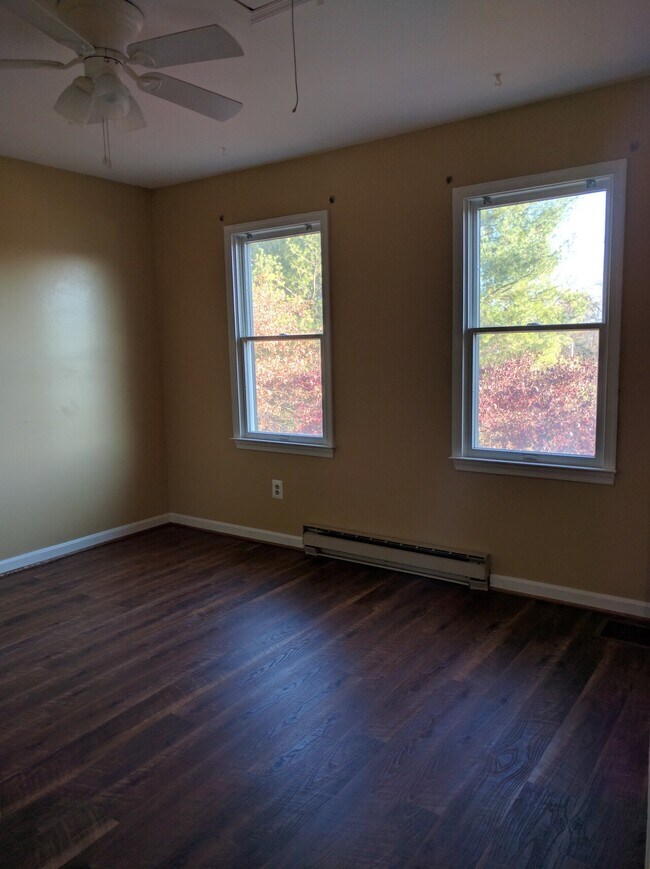 Building Photo - 8320 Mauzy Square