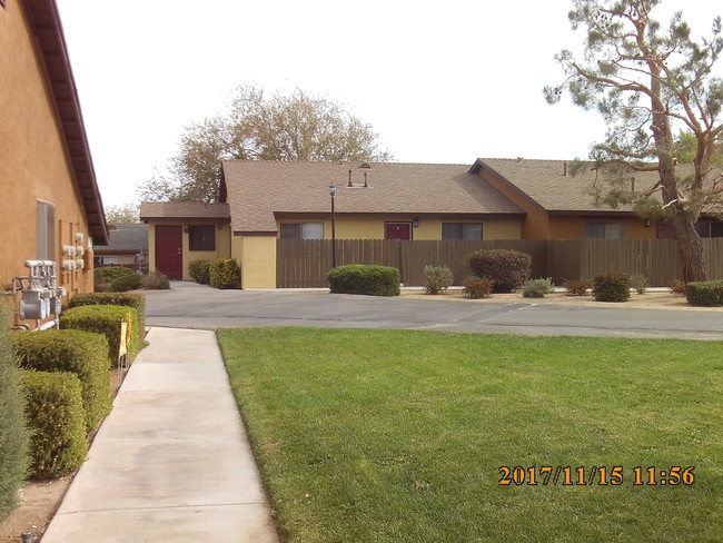 Building Photo - Sequoia Apartments