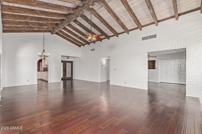 Building Photo - 6824 N 17th Pl