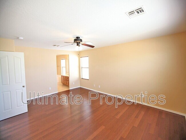Building Photo - 2334 W Spencer Run
