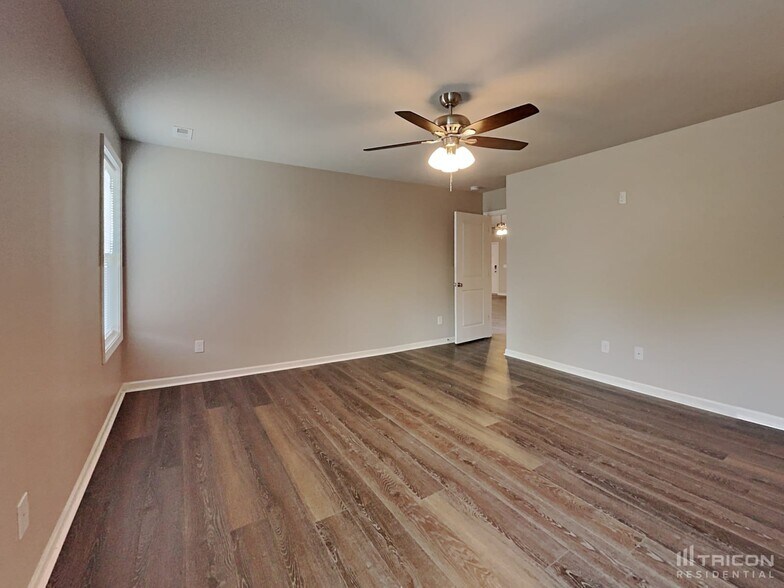 Building Photo - 221 Cornfield Ln
