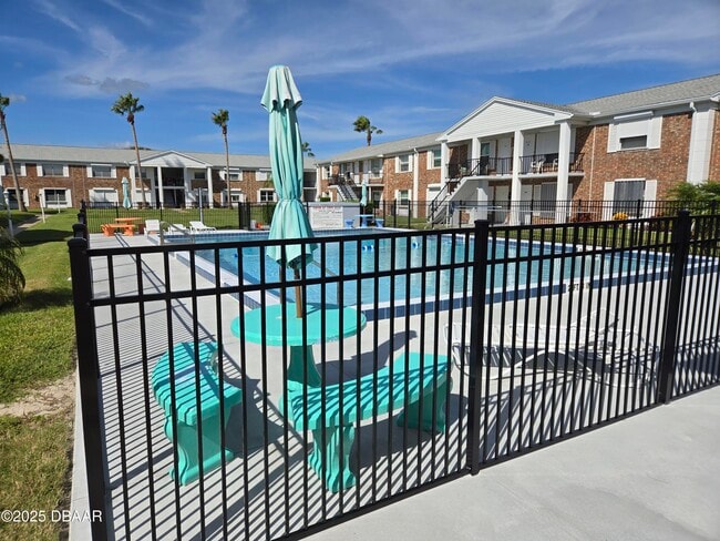 Building Photo - 190 E Olmstead Dr