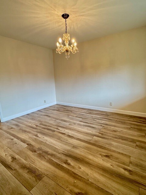 Building Photo - 310 Deerfield Dr