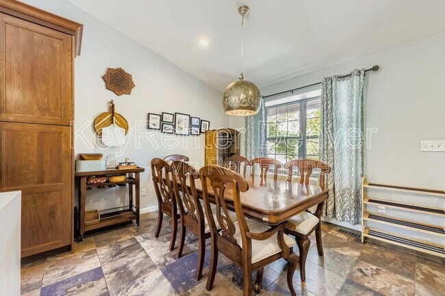 Building Photo - 12295 Crabapple St