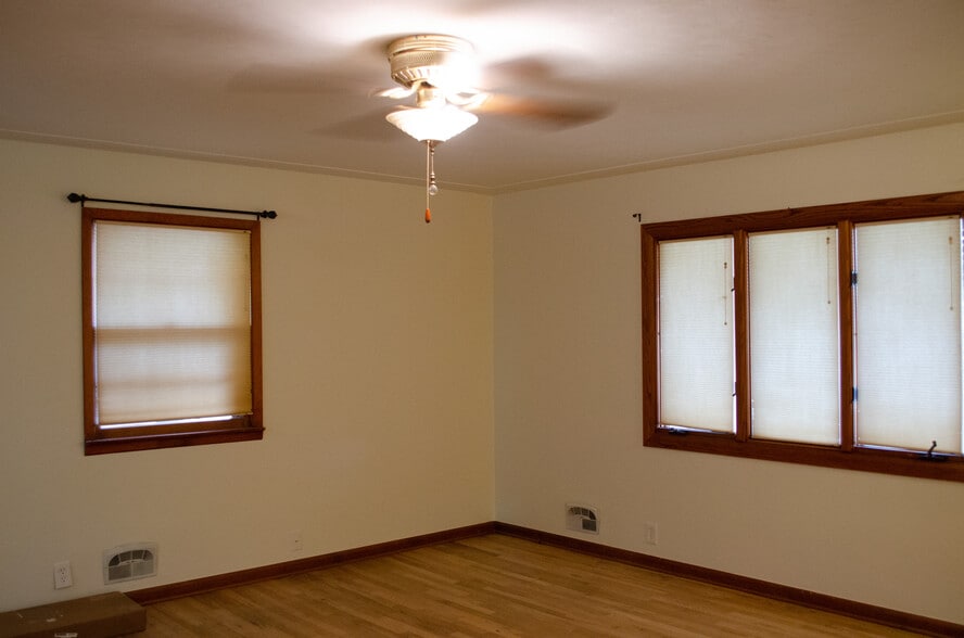 Front Living Room from Entry - 1314 Grant St