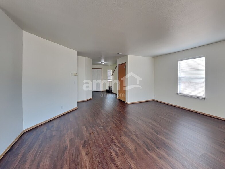 Building Photo - 1110 Boatman Ave NW