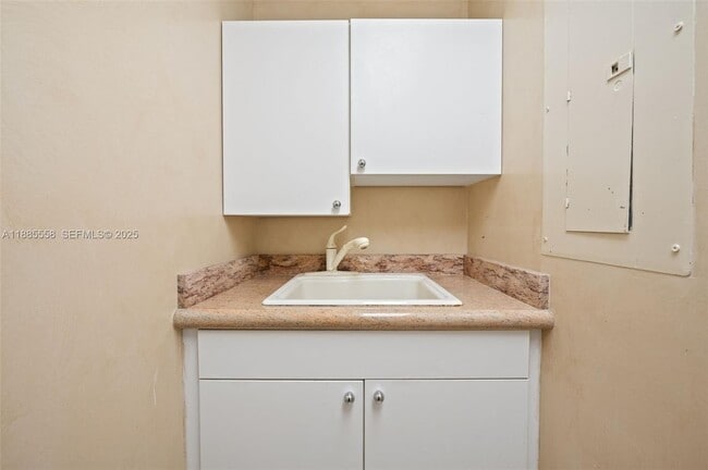 Building Photo - 9601 Collins Ave